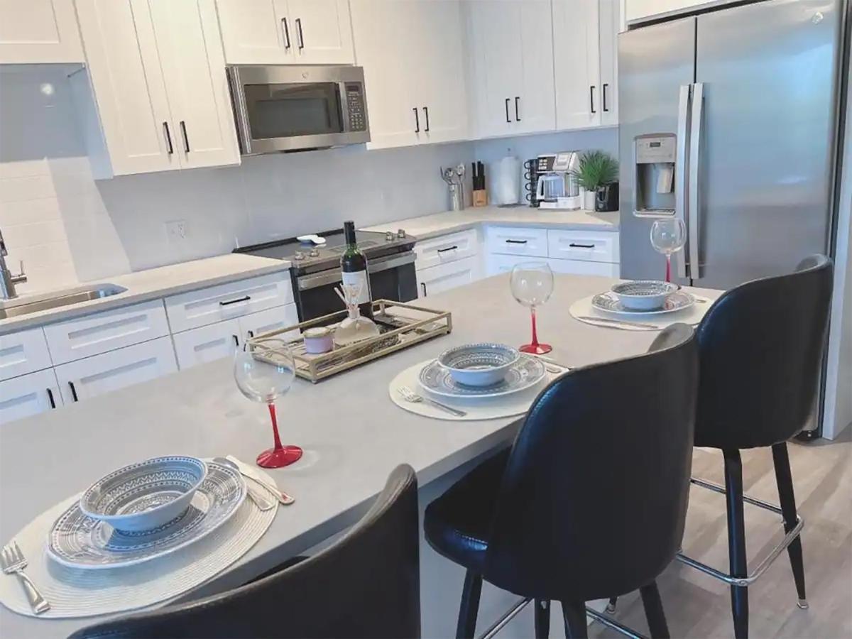 Lux Property Great For 1 To 8 Guests-Family Trip ,5Beds 2Rooms Staycation With Gym And Ev, Proximity To Downtown And Beaches 웨스트 팜 비치 외부 사진
